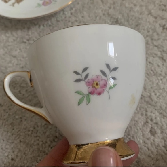 Vintage 1980’s Gladstone Bone China Golden Wedding Teacup and saucer - Picture 5 of 10